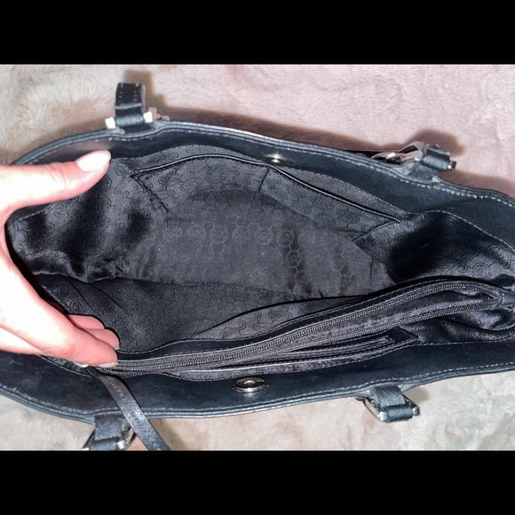 Micheal Kors purse - Picture 3 of 12